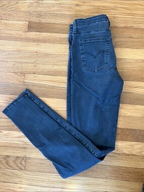 Levi’s 721 High Rise Skinny Jeans